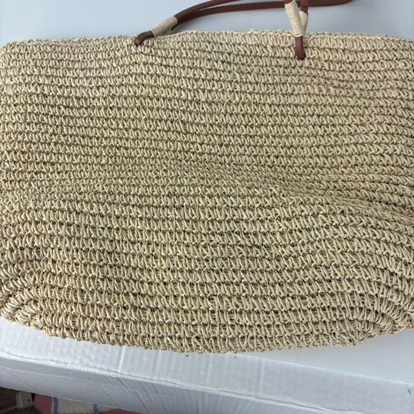 Issac Mizrahi/New York colorful straw tote bag w/matching straw clutch - Picture 5 of 10